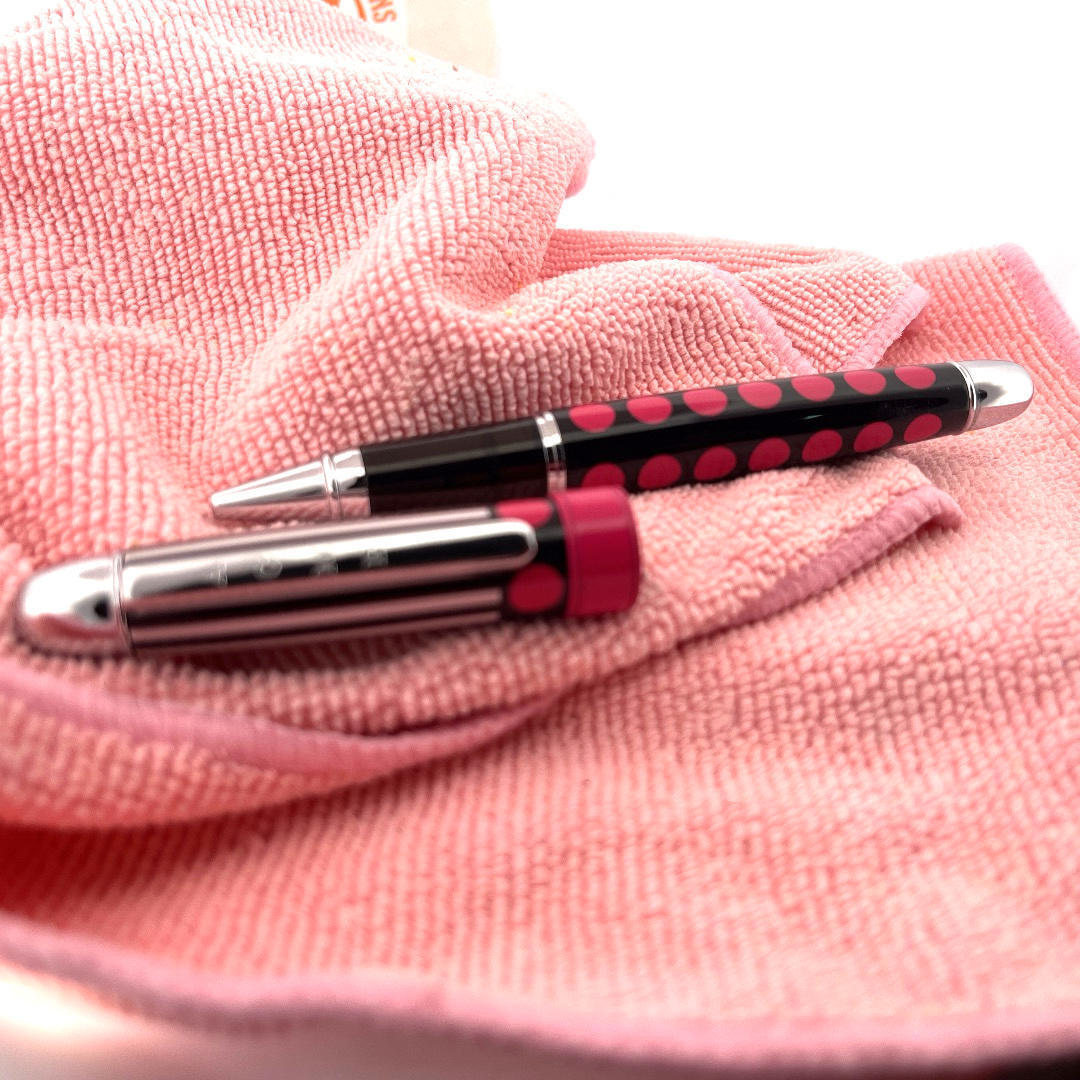 Acme Studios' "Circles"  Rollerball Pen by Architect M. LAPIDUS Brand New