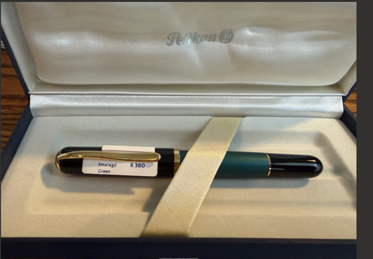 Pelikan R360 Smaragd Green Rollerball Pen – New in Box – Rare