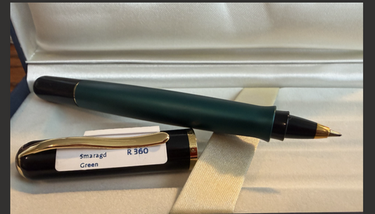 Pelikan R360 Smaragd Green Rollerball Pen – New in Box – Rare